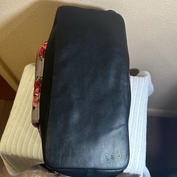 Betsy Johnson tote - Picture 7 of 9